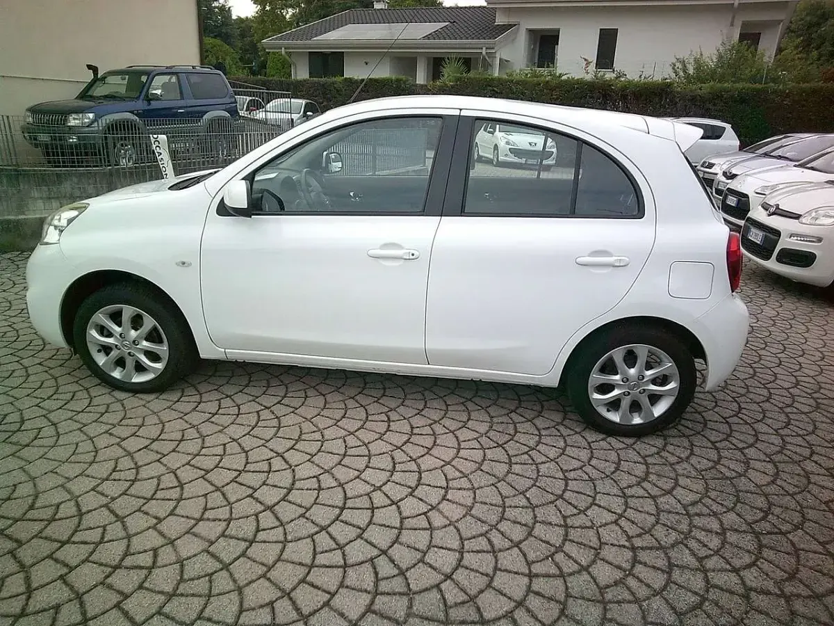 Usata Nissan Micra Comfort 80 CV (58 kW) 2017 Bianco Utilitaria