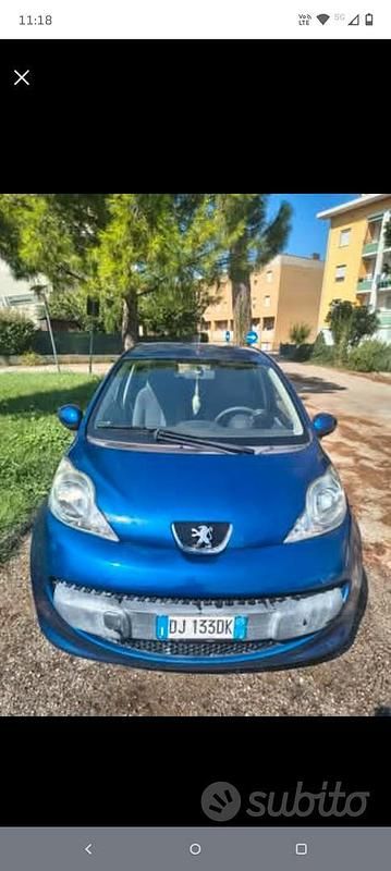 Usata Peugeot 107 68 CV (50 kW) 2007 Blu Utilitaria