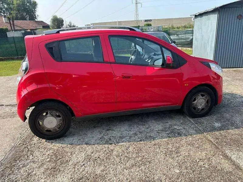 Usata Chevrolet Spark 68 CV (50 kW) 2010 Rosso Utilitaria