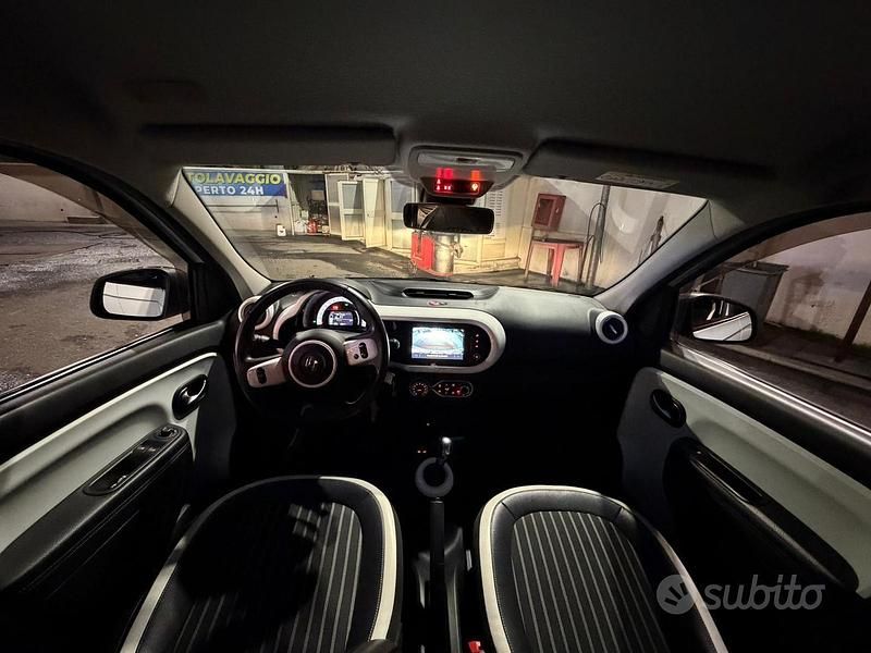 Usata Renault Twingo Techno 60 kW (82 CV) 2023 Bianco Utilitaria