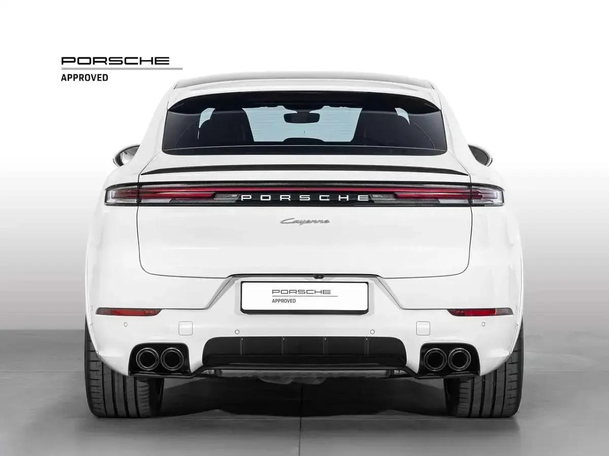 Usata Porsche Cayenne 305 CV (224 kW) 2024 Carrara metallizzato SUV