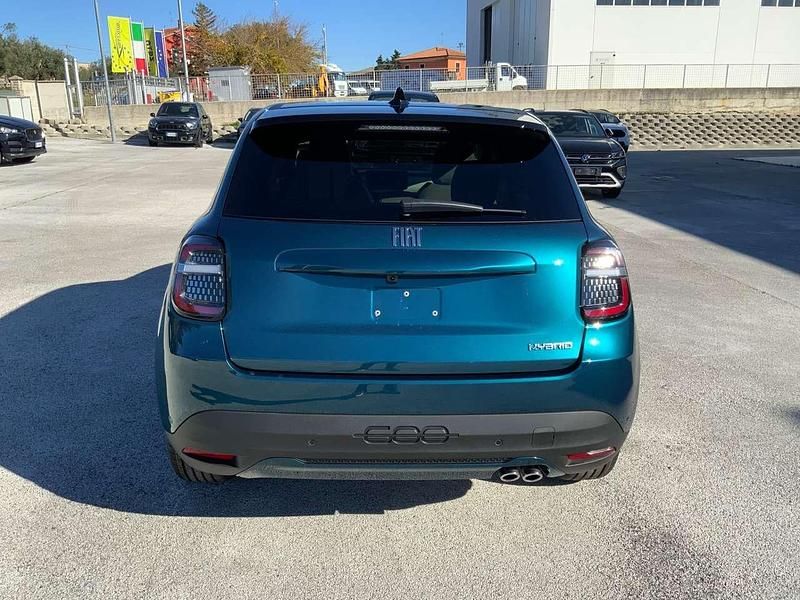 Nuova Fiat 600 La Prima 136 CV (100 kW) 2025 Verde SUV