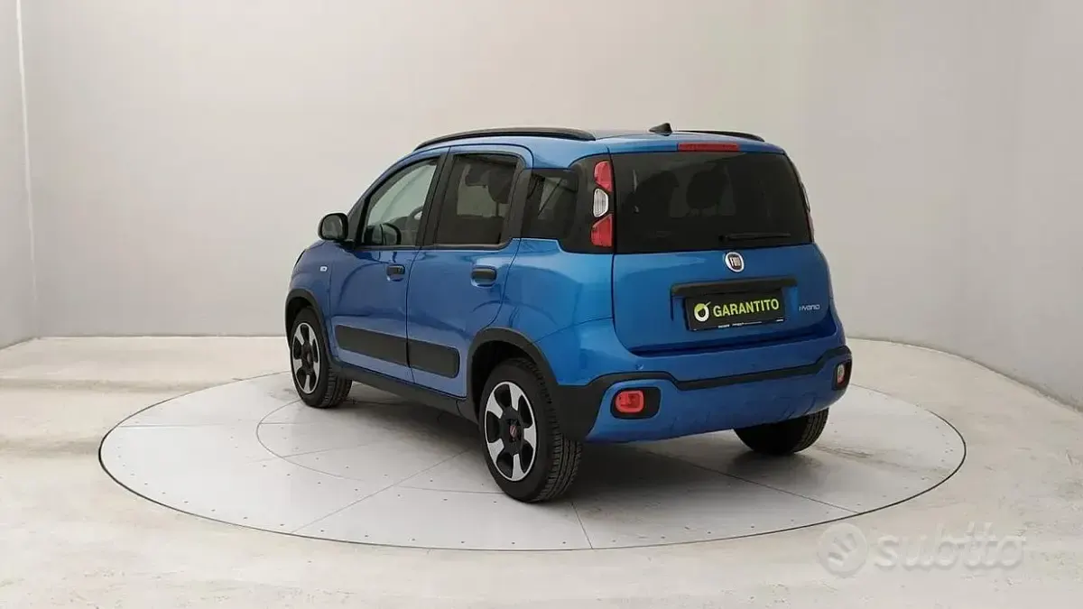 Usata Fiat Panda Cross Cross 69 CV (50 kW) 2024 Blu Utilitaria