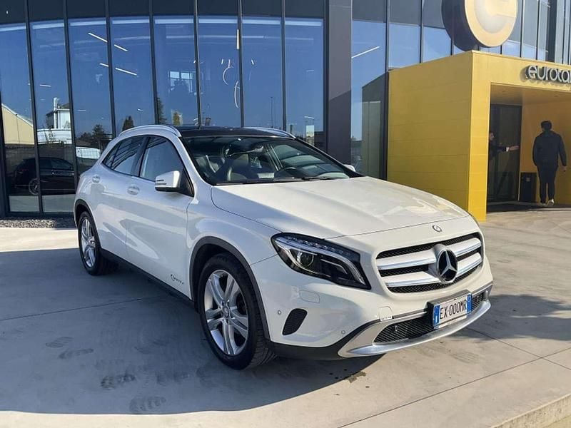 Bianco Usata 2014 Mercedes GLA200 Sport SUV | 9500 € (Buon prezzo) - Immagine 1/4