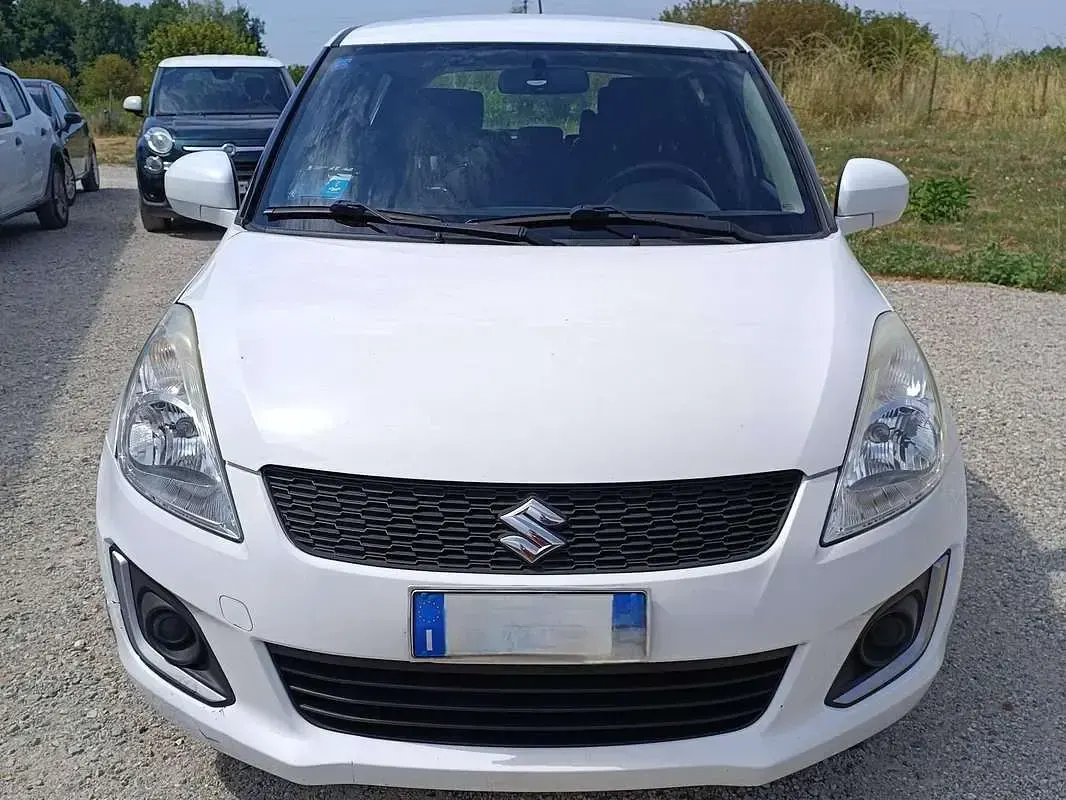 Usata Suzuki Swift 75 CV (55 kW) 2013 Bianco Utilitaria