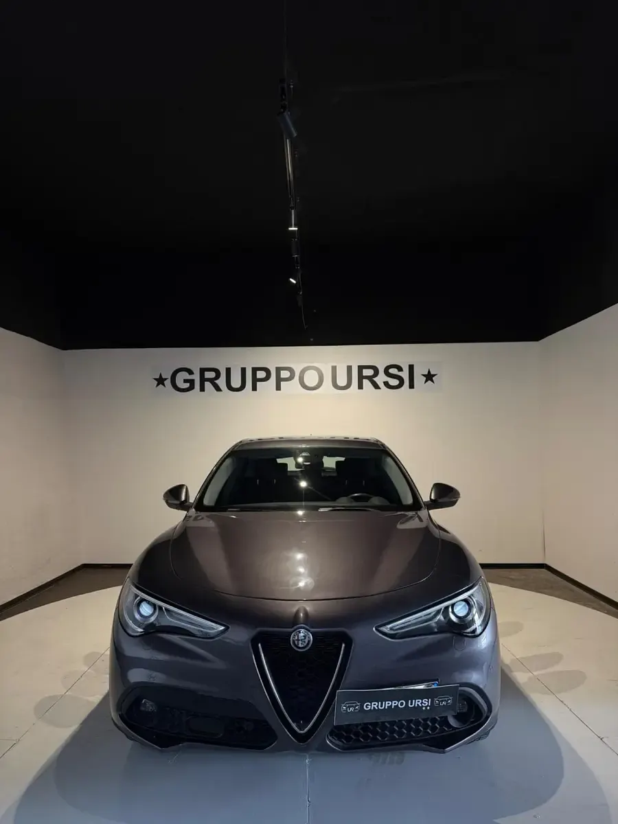 Usata Alfa Romeo Stelvio Business 190 CV (139 kW) 2021 Grigio SUV