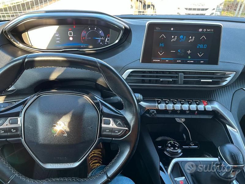 Usata Peugeot 3008 131 CV (96 kW) 2018 Marrone SUV