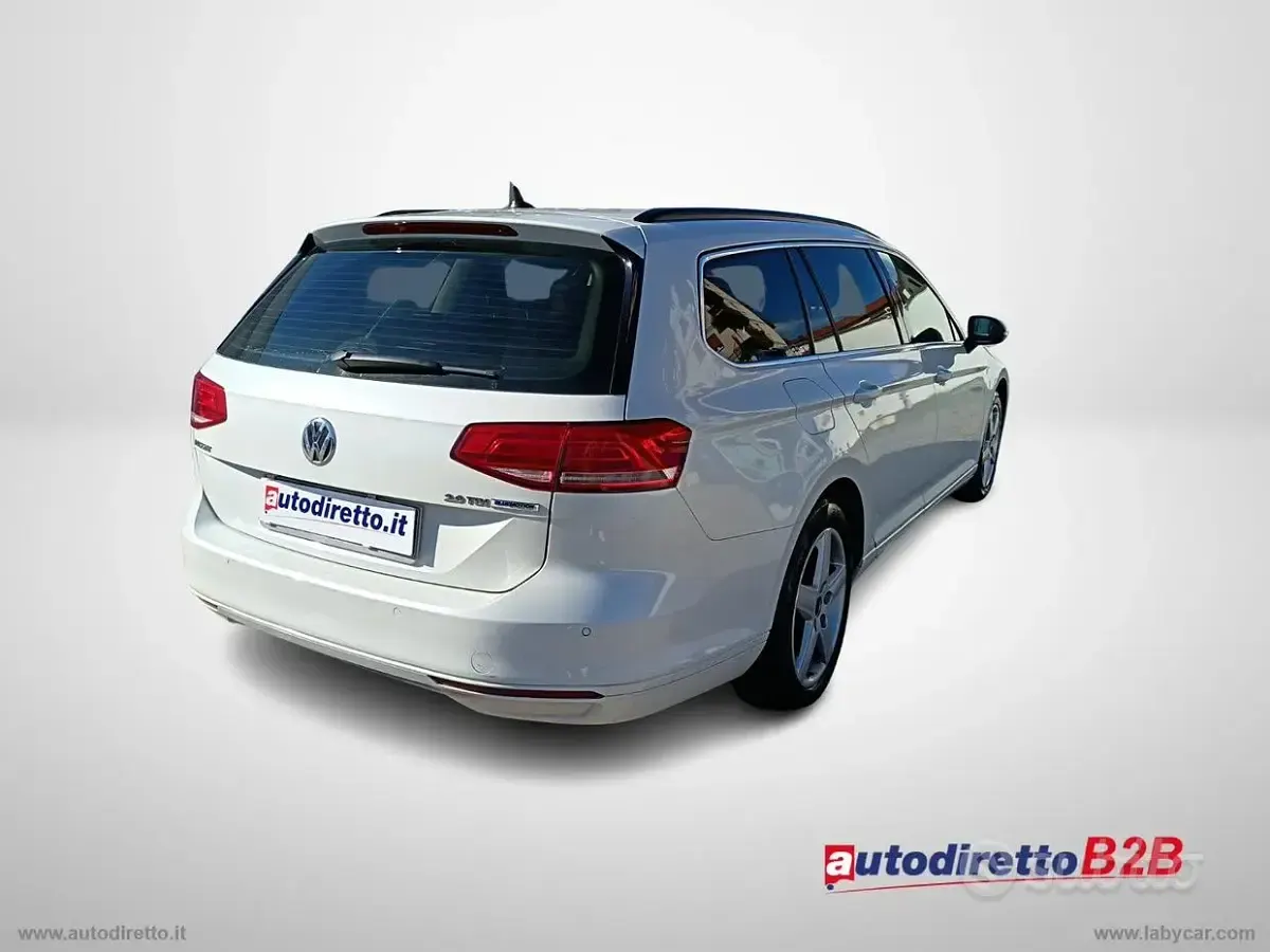 Usata VW Passat Executive 150 CV (110 kW) 2015 Bianco Berlina