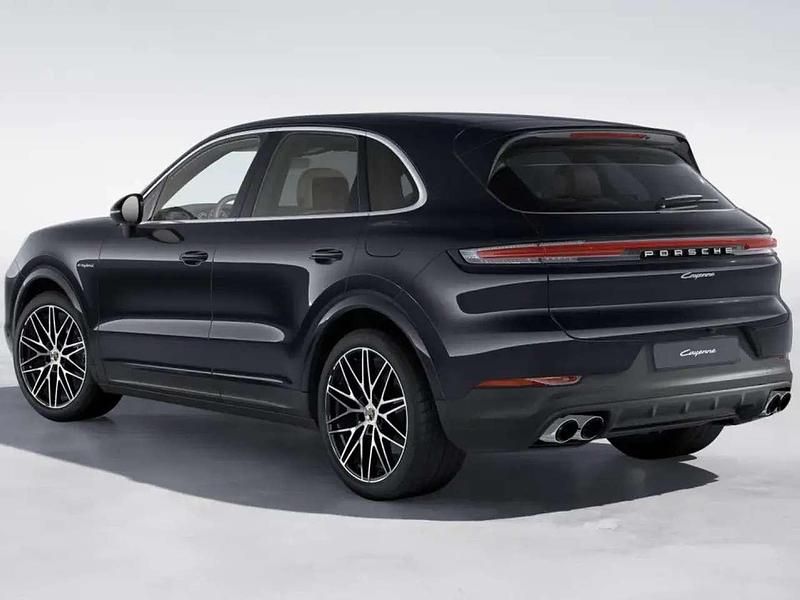Usata Porsche Cayenne 470 CV (345 kW) 2024 Nero cromite metallizzato SUV