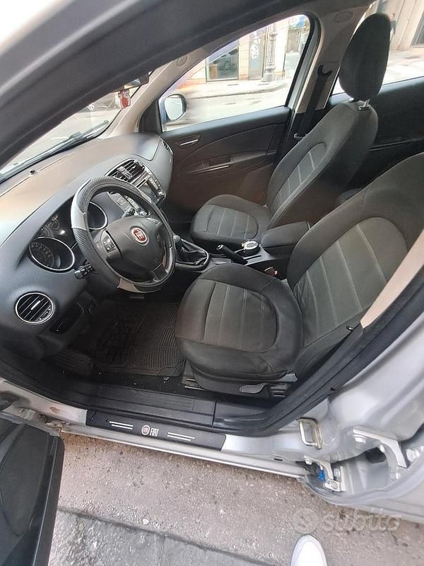 Usata Fiat Bravo 120 CV (88 kW) 2011 Grigio Utilitaria