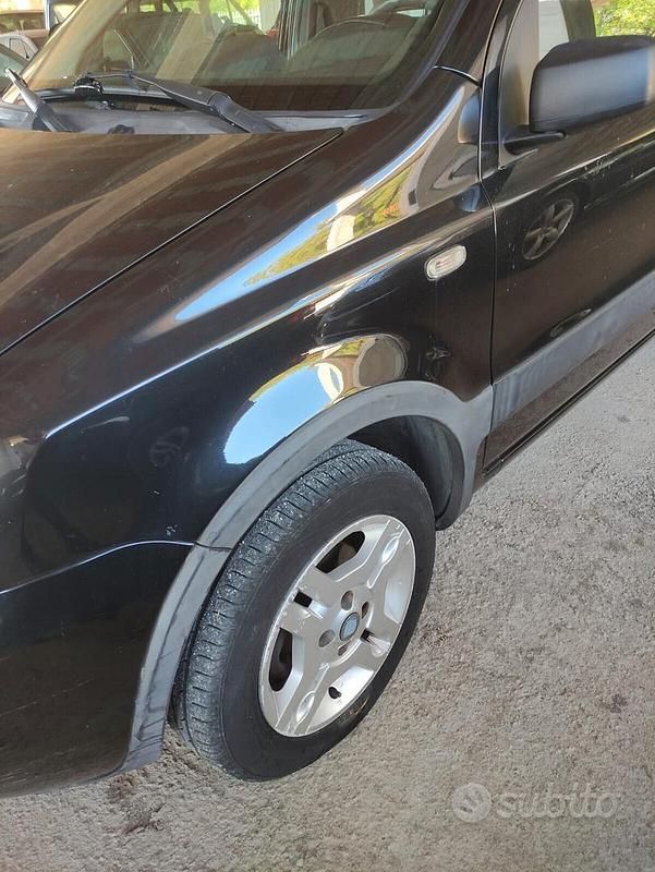 Usata Fiat Panda Climbing 60 CV (44 kW) 2009 Nero Utilitaria
