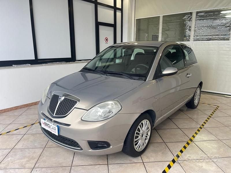 Usata Lancia Ypsilon 59 CV (43 kW) 2008 Marrone Utilitaria