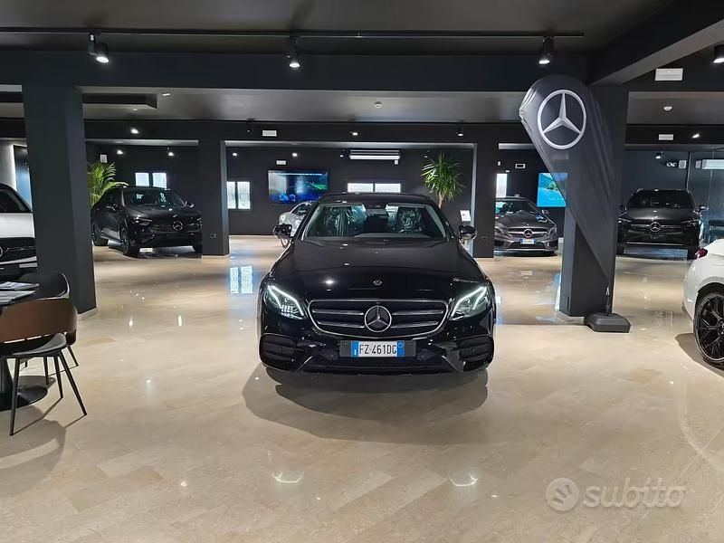Usata Mercedes E220 Premium 194 CV (142 kW) 2020 Nero Berlina