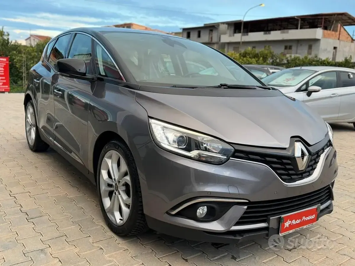 Usata Renault Scénic Business 120 CV (88 kW) 2020 Grigio Monovolume