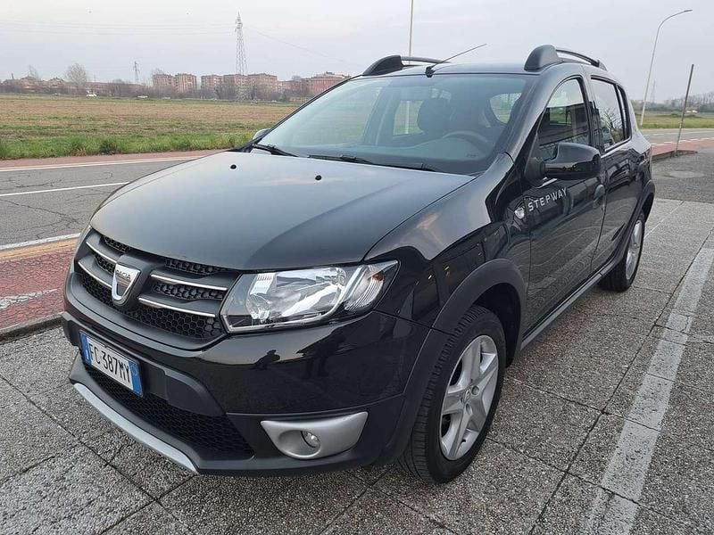 Usata Dacia Sandero Prestige 90 CV (66 kW) 2016 Nero Berlina