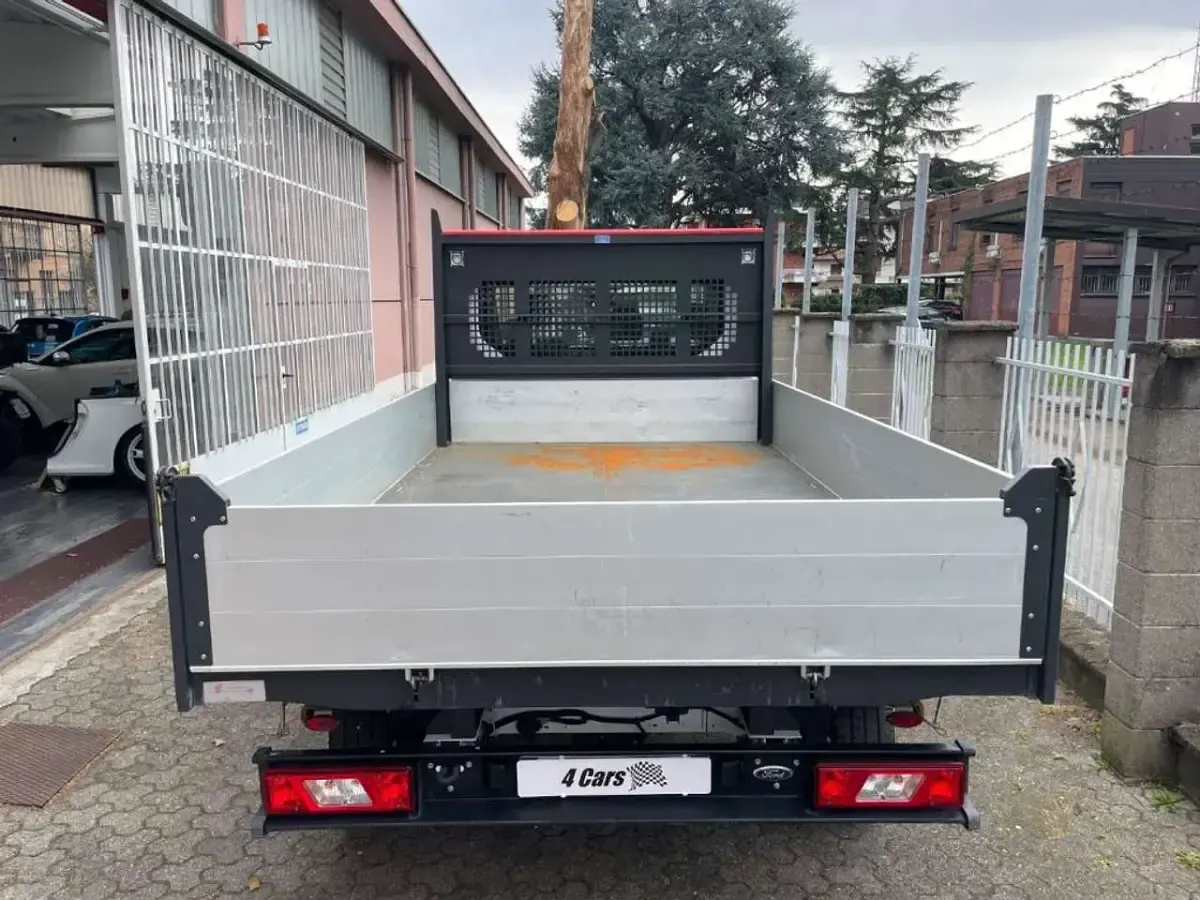 Usata Ford Transit 131 CV (96 kW) 2024 Bianco Furgone