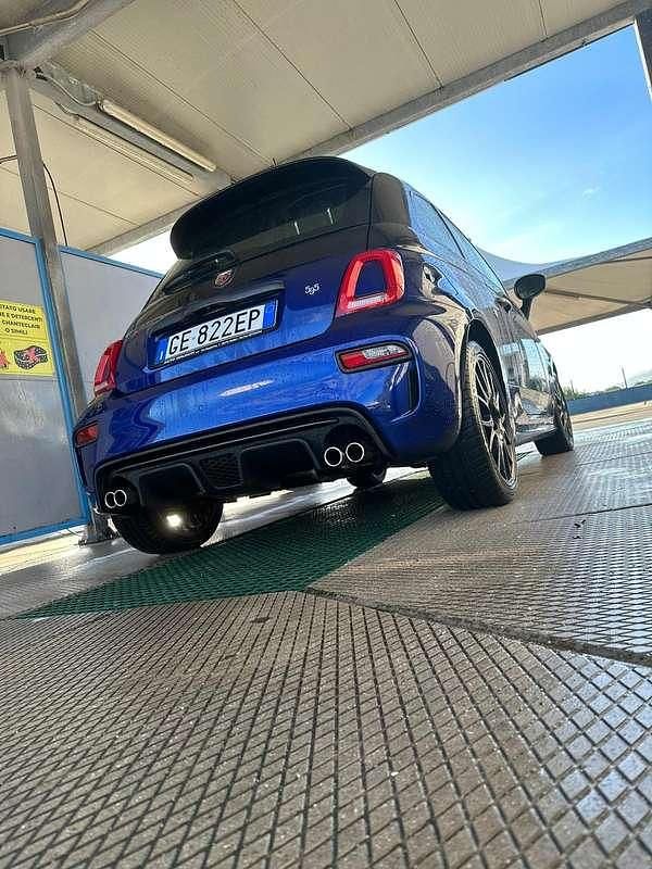 Usata Abarth 595 165 CV (121 kW) 2021 Blu/azzurro Utilitaria