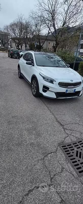 Usata Kia XCeed 136 CV (100 kW) 2019 Bianco SUV