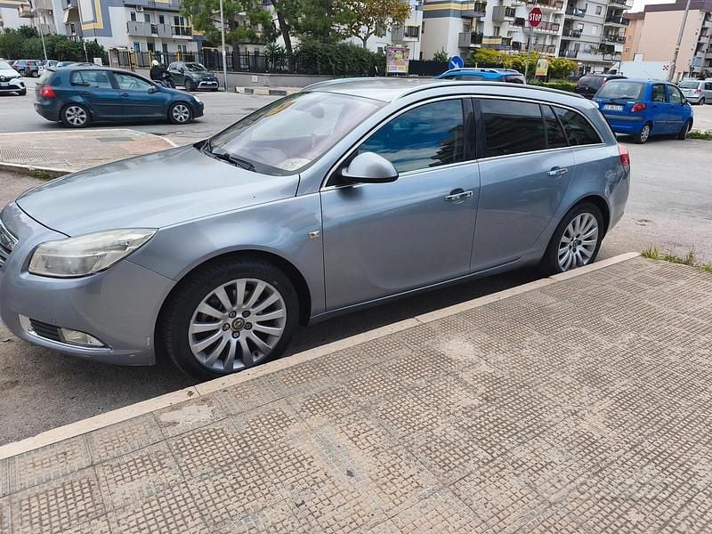 Usata Opel Insignia 160 CV (117 kW) 2009 Grigio Station wagon