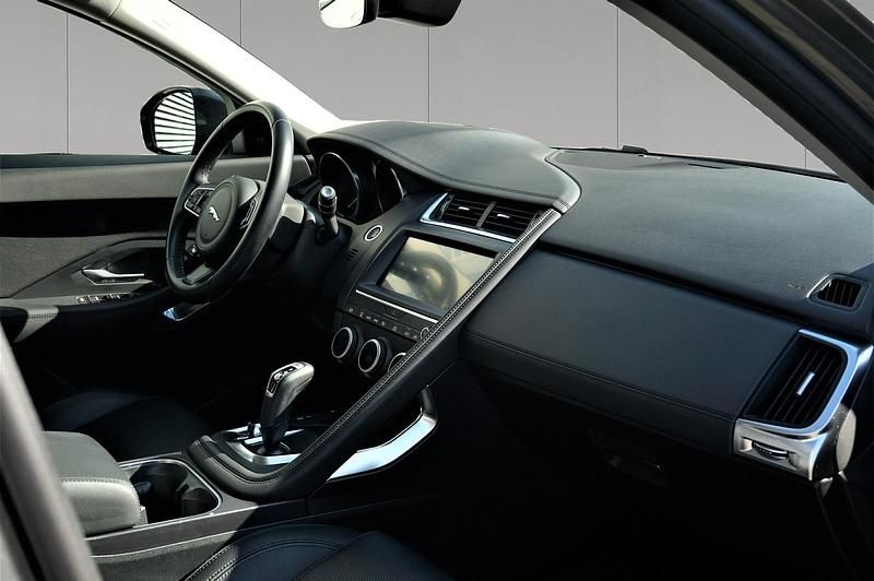Usata Jaguar E-Pace S 2020 Corris grey SUV