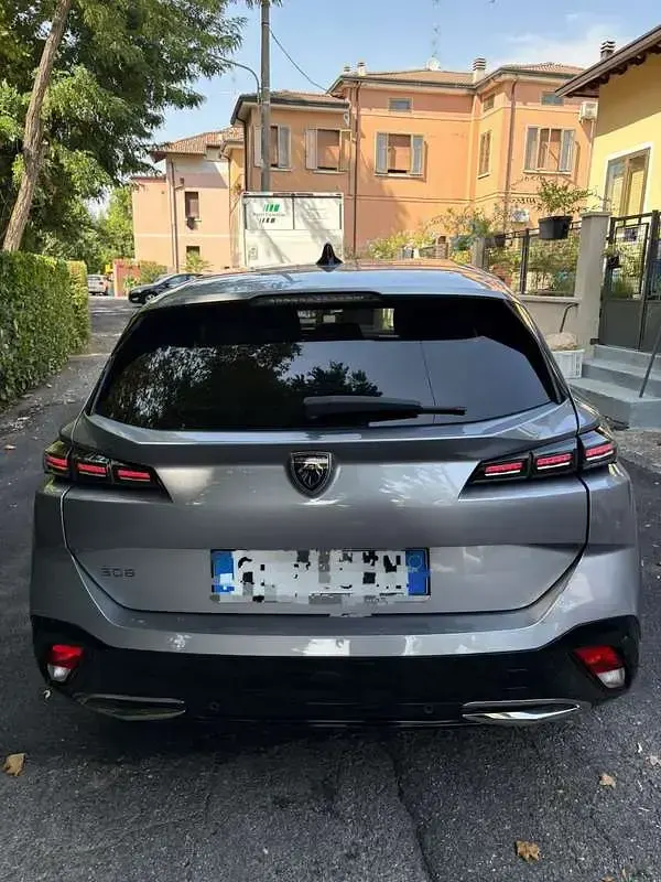 Usata Peugeot 308 SW Allure 131 CV (96 kW) 2022 Station wagon