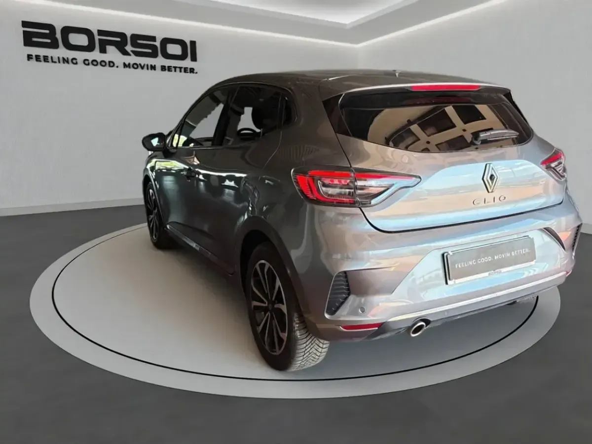 Usata Renault Clio V Techno 91 CV (66 kW) 2025 Grigio scisto Berlina