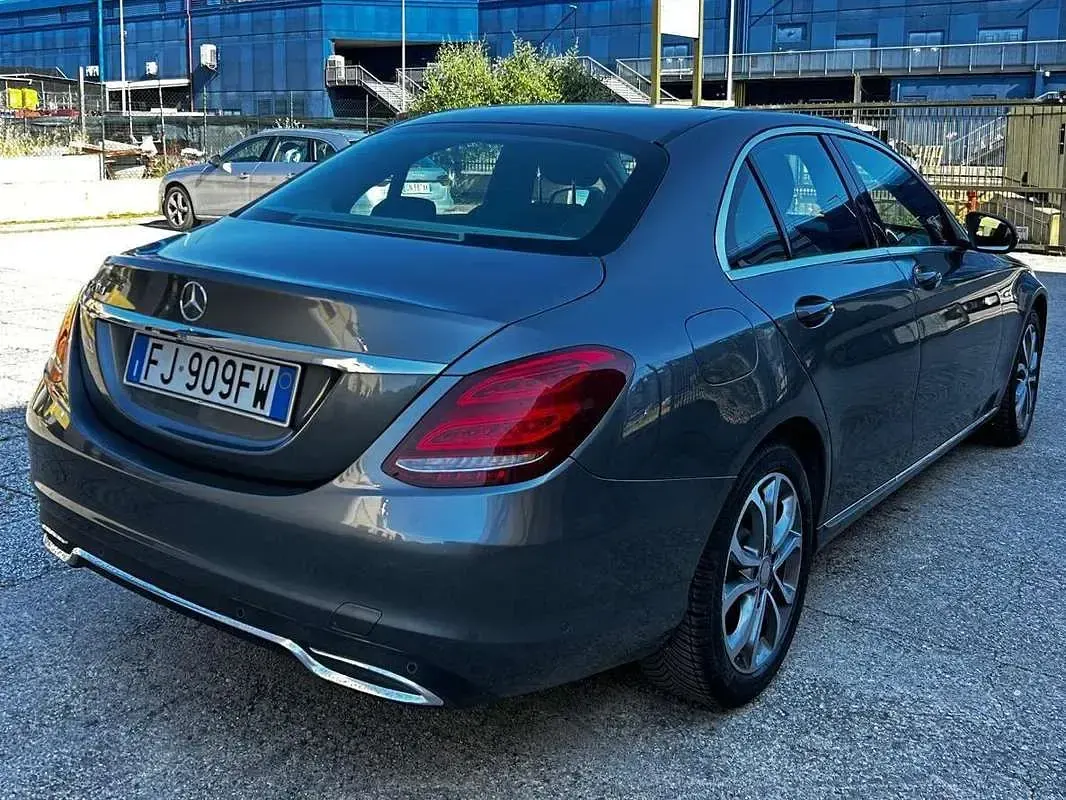 Usata Mercedes C220 170 CV (125 kW) 2017 Grigio Berlina