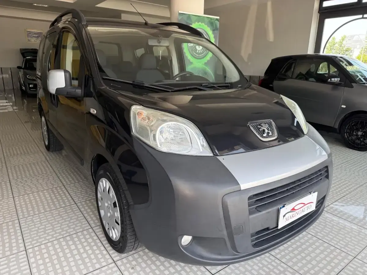 Usata Peugeot Bipper Outdoor 75 CV (55 kW) 2011 Nero Monovolume