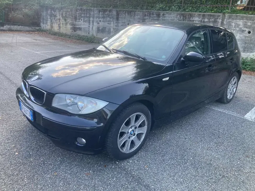 Używany BMW 118 122 KM (89 kW) 2006 Hatchback