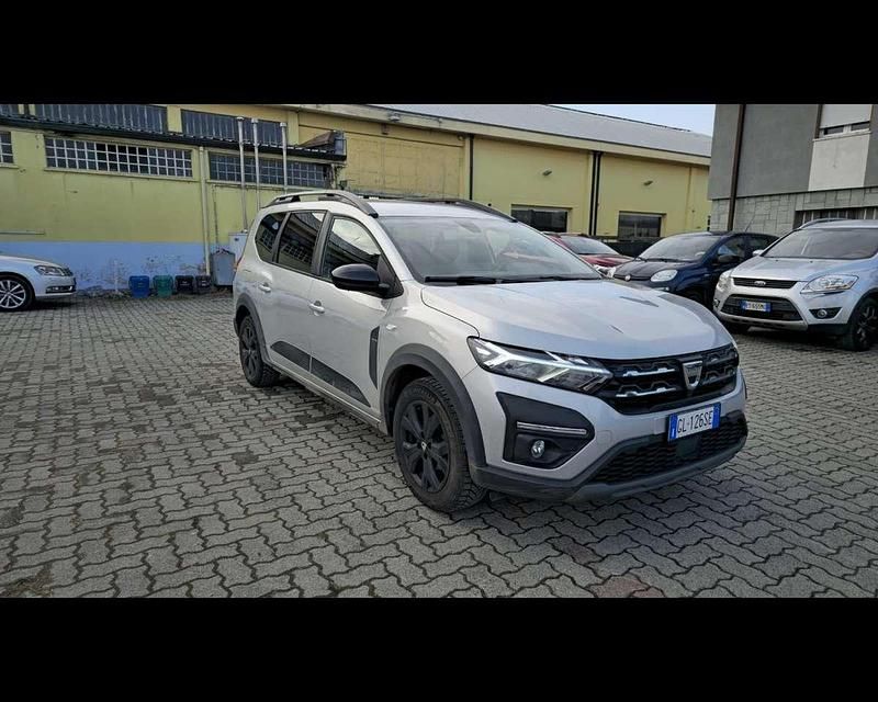 Usata Dacia Jogger Extreme 101 CV (74 kW) 2022 Grigio chiaro Monovolume