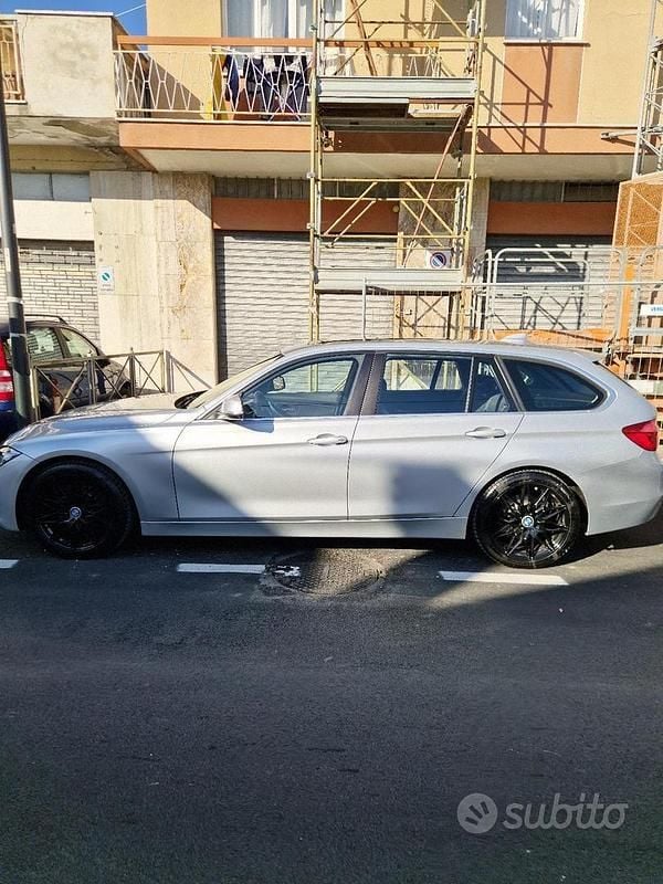 Usata BMW 320 Comfort Edition 164 CV (120 kW) 2016 Grigio Station wagon