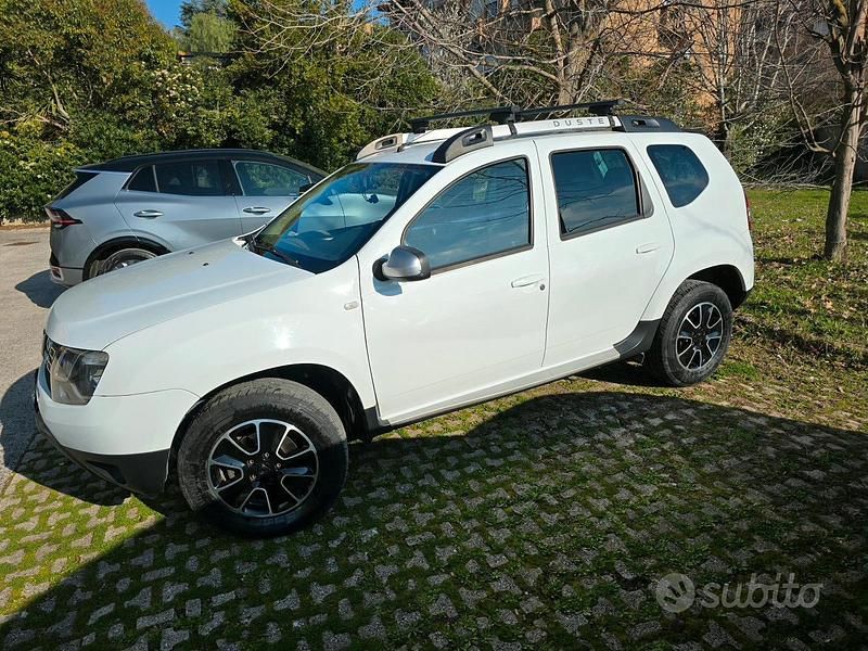 Usata Dacia Duster Urban Explorer 110 CV (80 kW) 2016 Bianco SUV