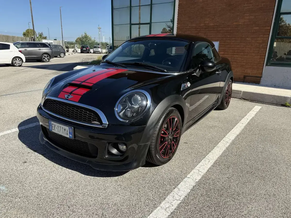 Usata Mini Cooper SD 143 CV (105 kW) 2012 Nero Utilitaria
