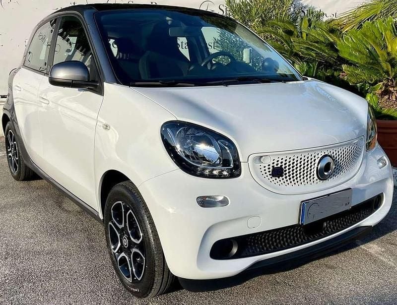 Usata 2019 Smart ForFour Electric Drive Passion Utilitaria | 9500 € (Buon prezzo) - Immagine 1/4