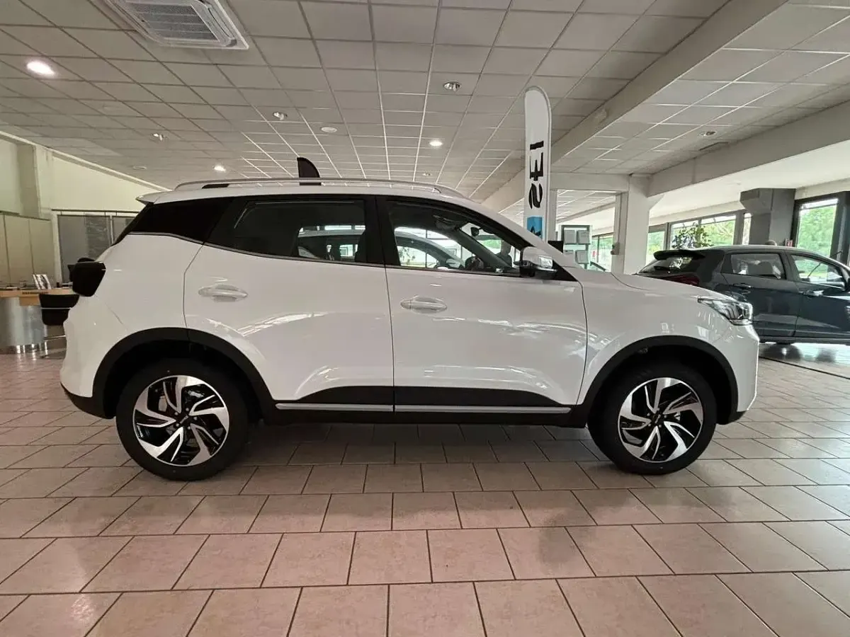 Ny EMC SEI 113 HK (83 kW) 2025 Silver SUV
