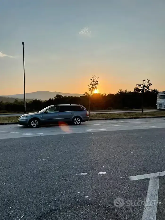 Usata VW Passat 90 CV (66 kW) 2002 Grigio Station wagon