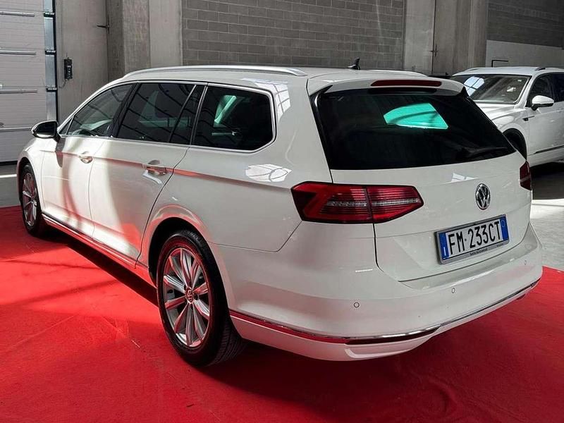 Usata VW Passat 150 CV (110 kW) 2017 Bianco Station wagon