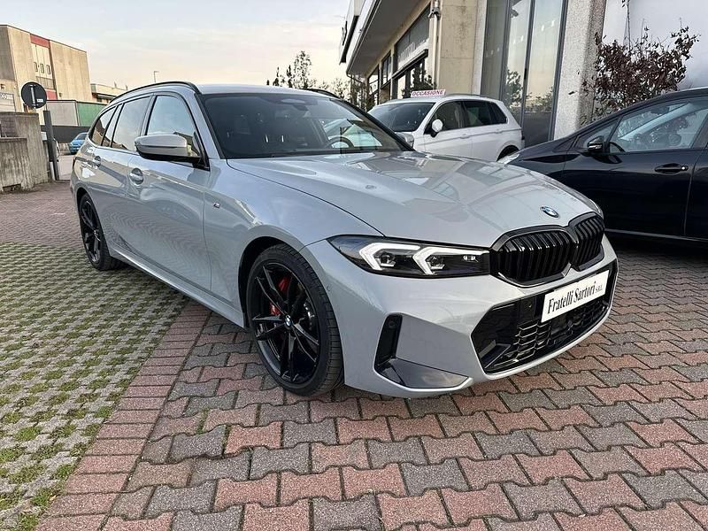 Usata BMW 320 M Sport 190 CV (139 kW) 2024 Brooklyn grey Station wagon
