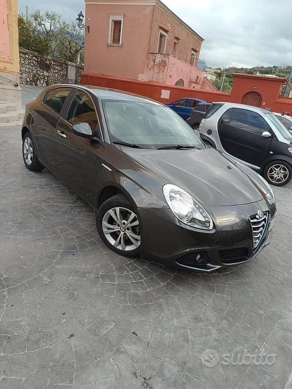 Usata Alfa Romeo Giulietta 2011 Grigio Coupé
