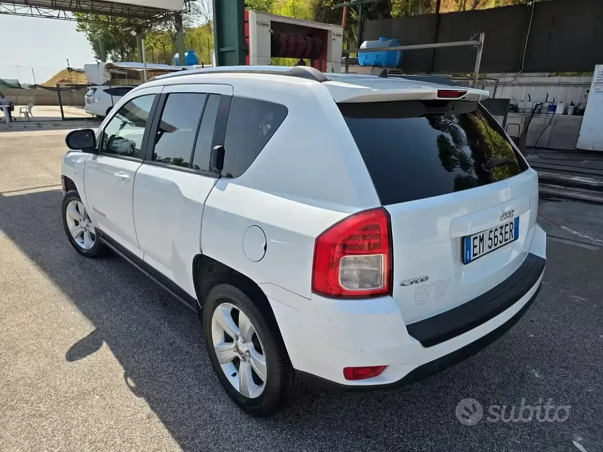 Usata Jeep Compass Sport 136 CV (100 kW) 2012 Bianco SUV