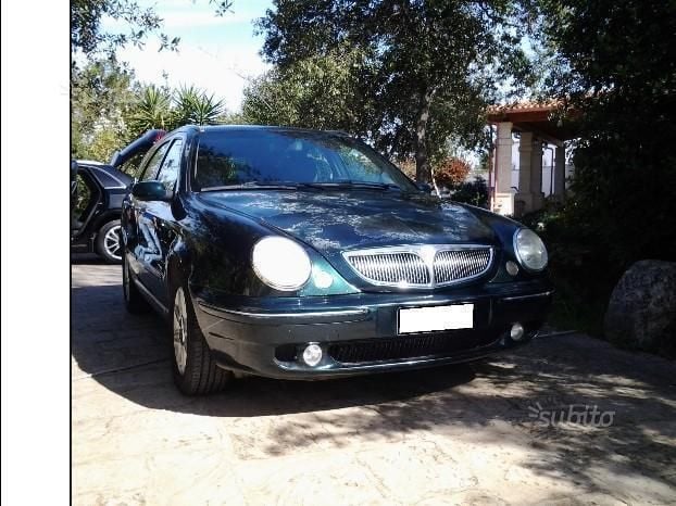 Usato 2.4 jtd 150 cv executive Lancia Lybra – 2002, km 224.999 in Usato 2.4 jtd 150 cv executive Lancia Lybra – 2002, km 224.999 in