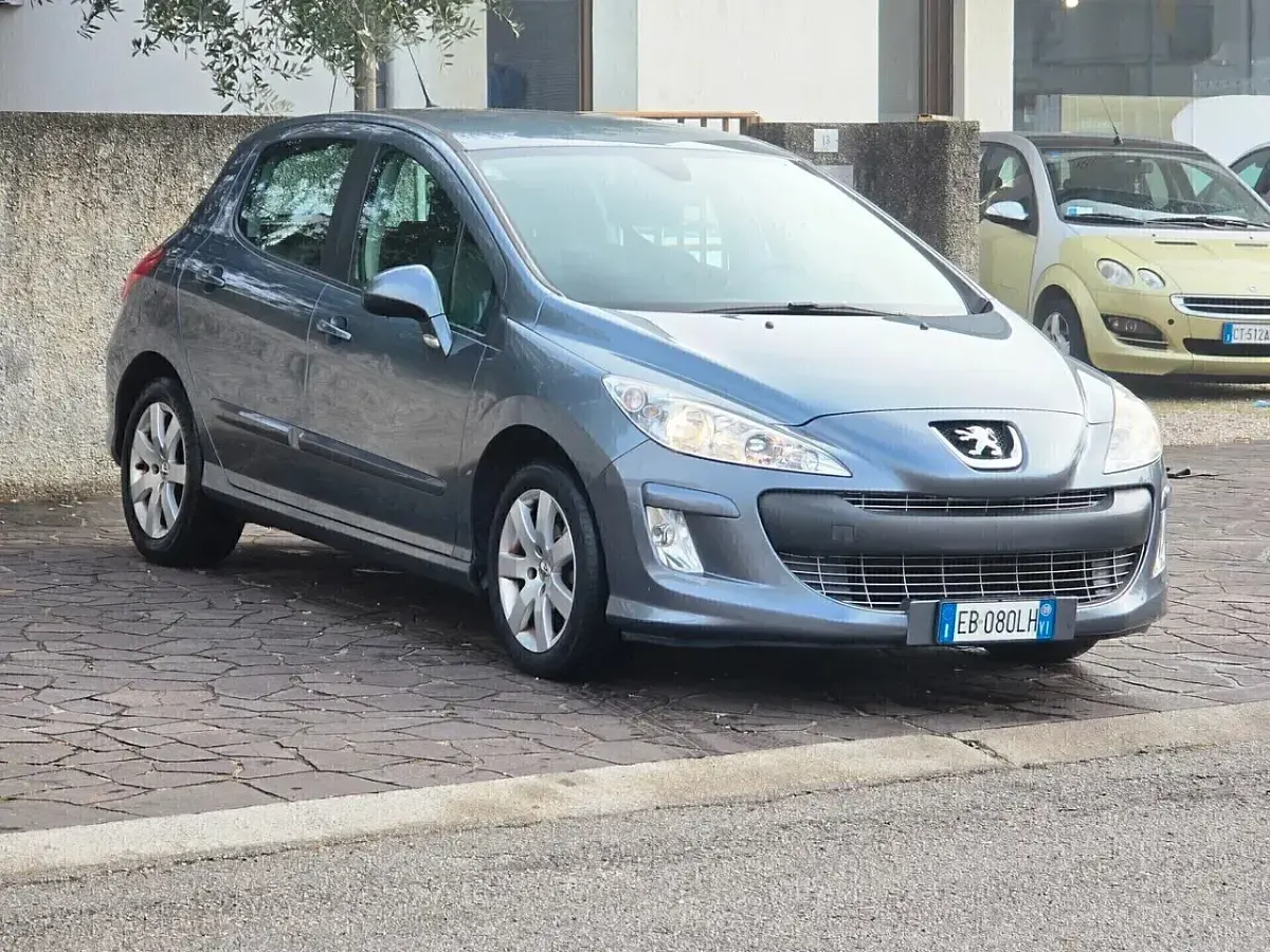 Usata Peugeot 308 90 CV (66 kW) 2009 Grigio Berlina