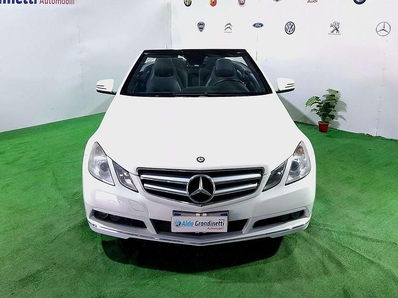 Usata Mercedes E220 Executive 170 CV (125 kW) 2011 Bianco Cabrio