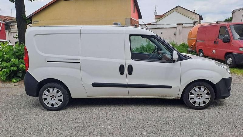 Bianco Usata 2015 Fiat Doblò Monovolume | 5900 € (Ottimo prezzo) - Immagine 1/4