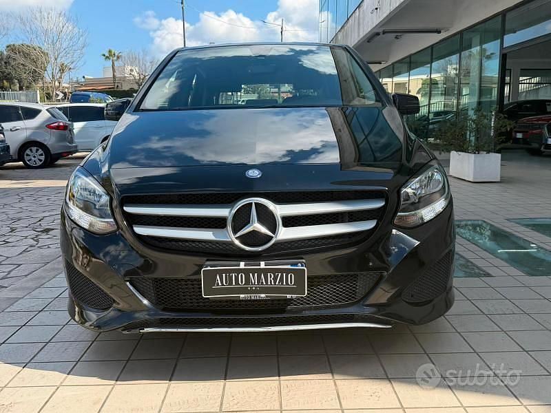 Usata Mercedes B160 Business 90 CV (66 kW) 2016 Nero Monovolume