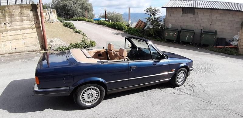 Usata BMW 320 Cabriolet Efficient Dynamics 1987 Cabrio