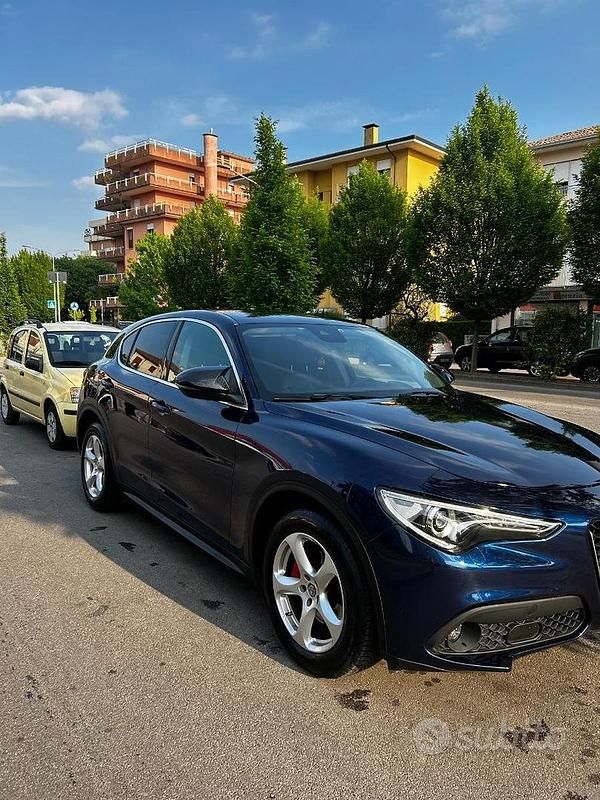Occasion Alfa Romeo Stelvio 180 ch (132 kW) 2019 Bleue SUV