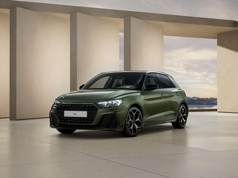 Nuova Audi A1 Sportback Design 116 CV (85 kW) 2025 Verde distretto metallizzato nero mito m Utilitaria