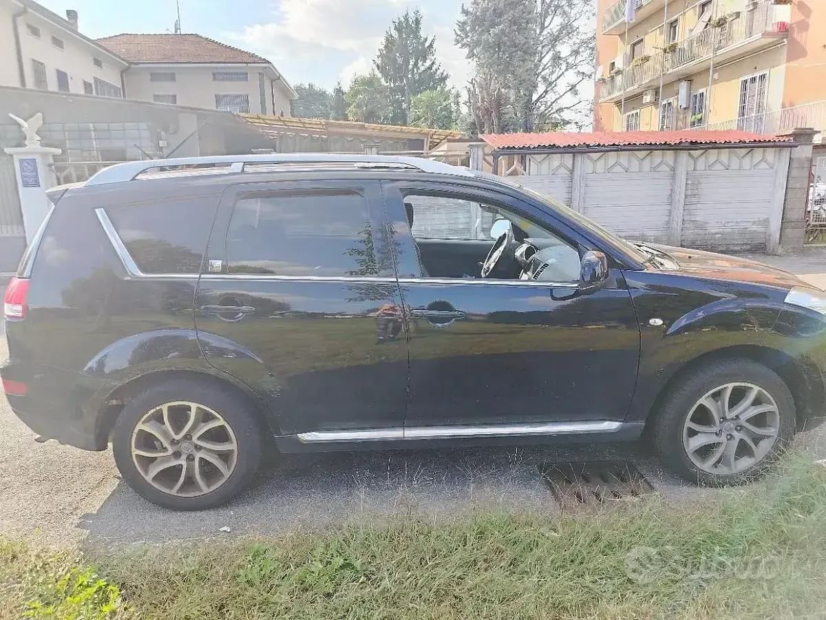 Usata Citroën C-Crosser 160 CV (117 kW) 2008 Nero SUV