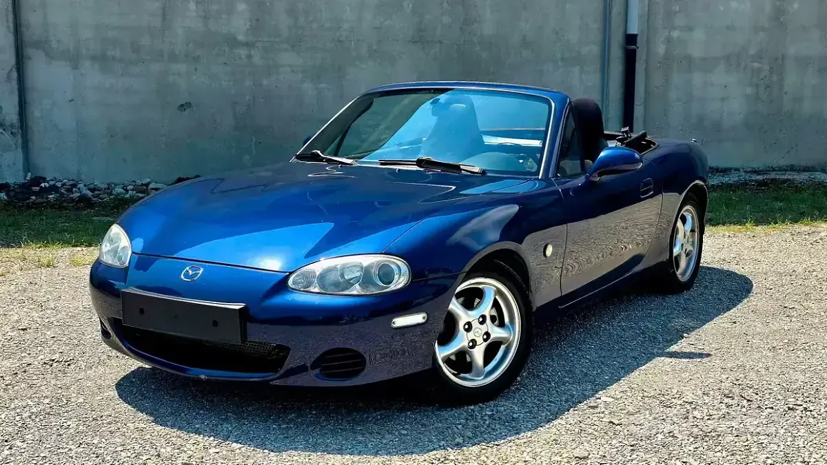 Usata Mazda MX5 110 CV (80 kW) 2003 Blu Cabrio